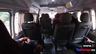 Petite Thai babe fucked i stramme fisse