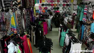 Blondie teen Haley Pungarehu ngote tikaokao, me te whiwhi tona teen topanga fucked waihoki i te wa ano