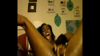 Masturbating web cam squirt