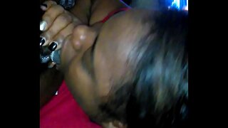 Ebony babe zanič gost, črn kurac