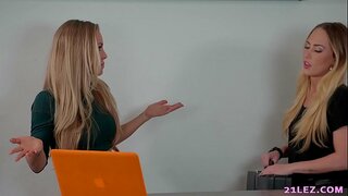 Tinh đã bị bắt bởi một gián điệp