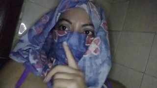 Arabi Mami Veshur Niqab Squirts Saj Pidhi VËSHTIRË